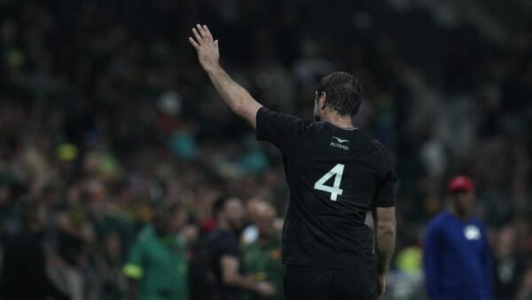 Review: Barbarians defeat Fiji, and Whitelock of the All Blacks bows out.