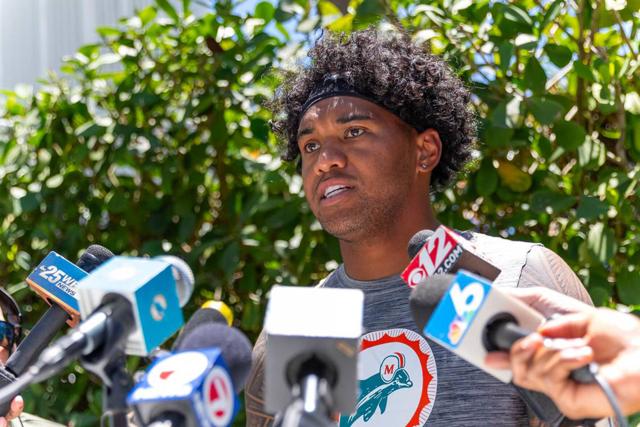 "No Faith: Miami Dolphins’ Continued Doubts in Tua Tagovailoa Lead to Frustrating Contract Standoff...Read more"