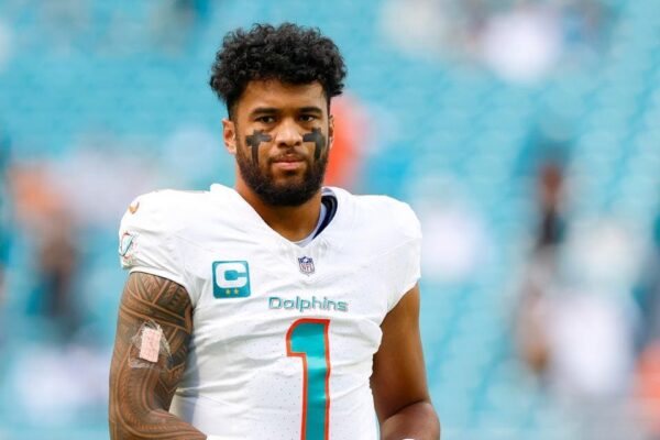 “No Faith: Miami Dolphins’ Continued Doubts in Tua Tagovailoa Lead to Frustrating Contract Standoff…Read more”