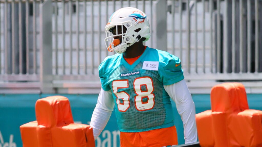 "Shock Retirement: Shaquil Barrett Retires Unexpectedly, Leaving Dolphins with Major Defensive Gaps... Read More"