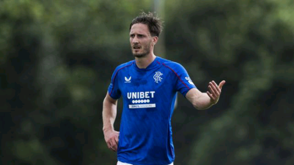 BREAKING: Ben Davies, defender for Rangers, signs a loan with an English team