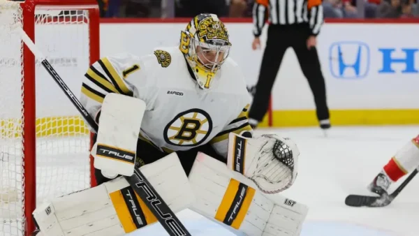 BREAKING> Star goalie is certain he’ll stay with the Boston Bruins