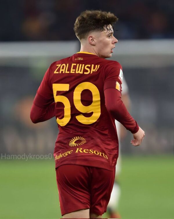 “EXCLUSIVE:Roma Angrily Sent Out Zalewski Off Squad After Rejecting a Contract Move Worth Over €15M From…Read more”