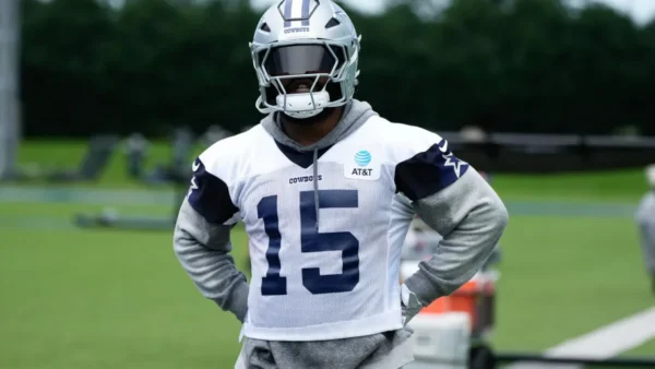 Ezekiel Elliott Takes Subtle Jab at Cowboys Coaching Staff Over Role