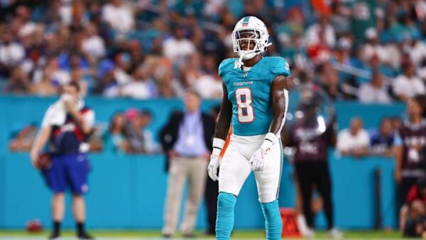 Breaking News: Miami Dolphins’ Jevon Holland Set for Surgery on Injured Left Hand