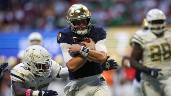 No. 12 Notre Dame Defeats Georgia Tech 31-13 with Dominant Defensive Performance