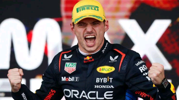 Verstappen surpasses Schumacher’s 896-day record as the top Formula One driver.