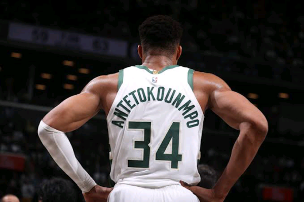 Possible Trade Package for Giannis Antetokounmpo from the Golden State Warriors