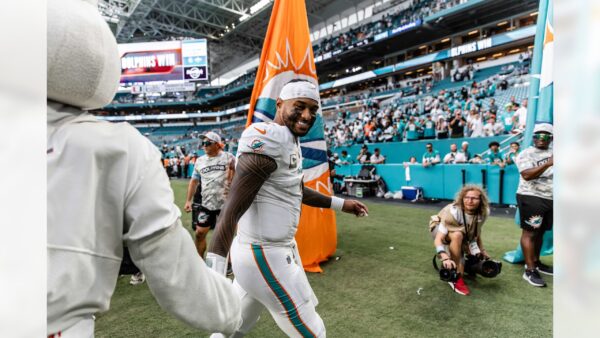 “Miami Dolphins Destroy Raiders: A Brutal Beatdown Leaves Las Vegas Reeling.