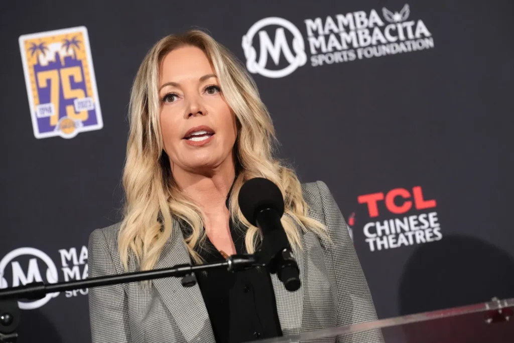 BREAKING NEWS: LA Laker's Owner Jeanie Buss Announced New Policy For HC JJ Redick After Losing 134-132 To Hawks, Sending ShockWaves Through The NBA.