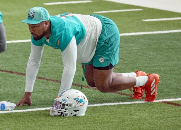 BREAKING NEWS: Massive Setback For Dolphins As LB Bradley Chubb Collapses On Sunday Morning Football Training, HC Mike McDaniel Reveals.