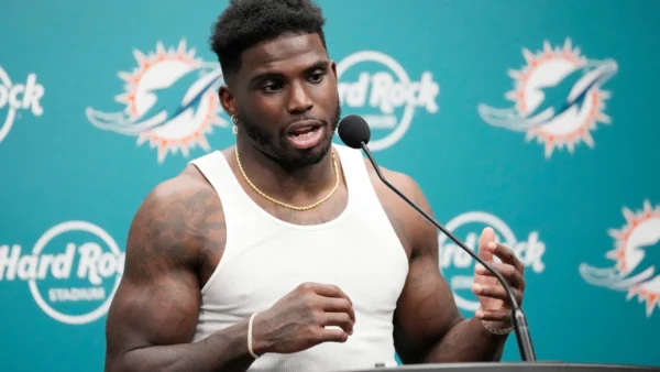 “SEALED” In a Heartbreaking Move, Miami Dolphins WR Tyreek Hill Causes a Whirlwind Among Fans in a Shocking Announcement Following a Major Decision to…