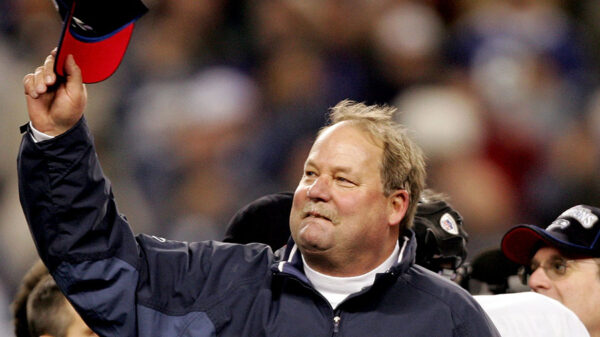 BREAKING NEWS: Mike Holmgren Announces and Reveals Decision to Come Out of Retirement to Rejoin NFL Coaching