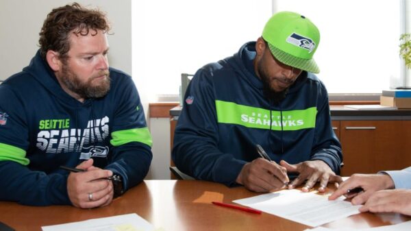 FINALLY: In A Groundbreaking Move Through The NFL, LB Bobby Wagner And Seattle Seahawks Have Work On A New Contract.