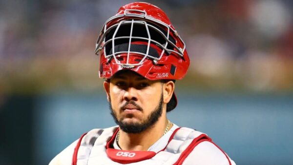 JUST IN: Former Philadelphia Phillies Catcher Signs Deal with Milwaukee Brewers