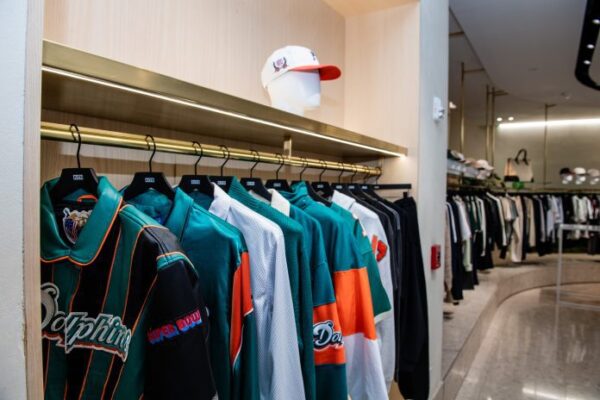 BREAKING NEWS: Miami Dolphins Linebacker Jaelan Phillips Partners with Kith and Miami Design District to Host The Art of Giving Back