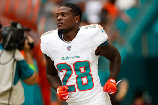 Miami Dolphins Pull-Off Blockbuster Trade:  De’Von Achane And Picks Traded For The NFL Most Dominant Running Back(RB)…👇