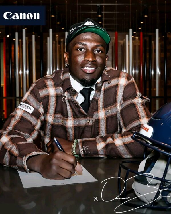 JUST IN: Chicago Bears Signed Wide Receiver Olamide Zaccheaus To A Year Deal And New York Giants Most Dominant Running Back To A Year Deal Also.