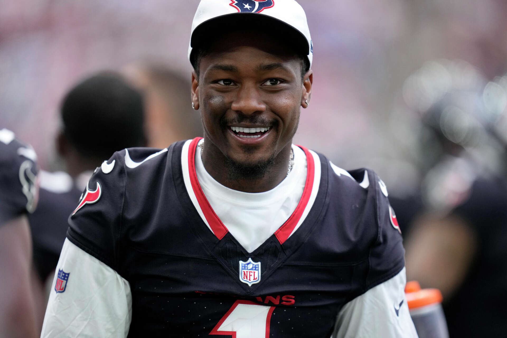 SHOCKING TRADE: New England Patriots Pull-Off Houston Texas 1000 Yards Receiver Stefon Diggs In Blockbusters Deal After Six-Years