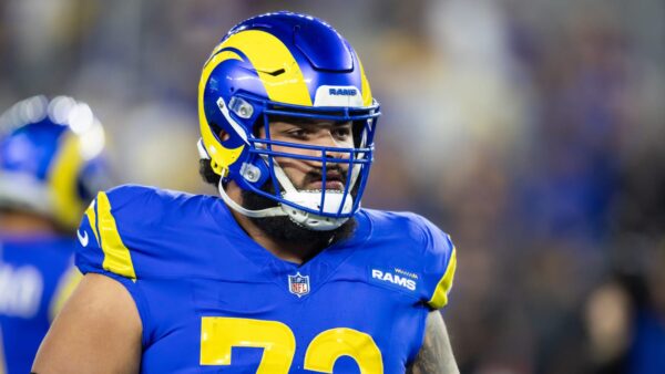 BLOCKBUSTER TRADE SHOCKER: Chicago Bears and Rams in SECRET Deal for Star O-Lineman – Fans STUNNED!