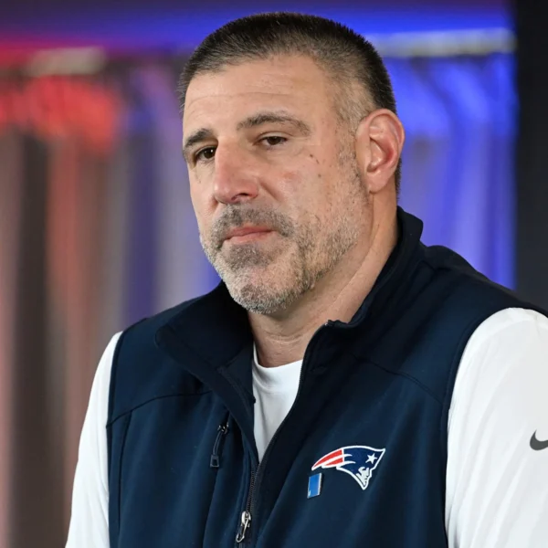 BREAKING NEWS: New England Patriots Head Coach Mike Vrabel and Family Kidnapped in Shocking Ordeal; Team, Authorities Scramble to Respond