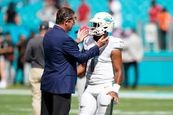 BREAKING: Tua Tagovailoa Seen Working Out with Legendary Quarterback Dan Marino Amid Contract Negotiations