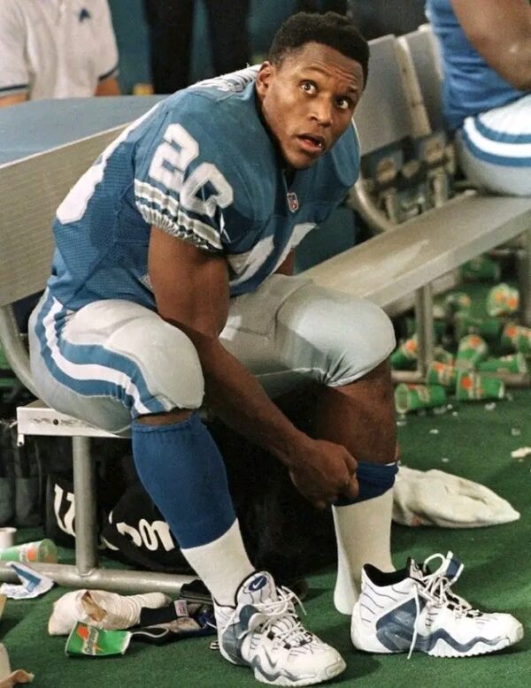 ESPN News: Netflix Drops Stunning Barry Sanders Documentary: “Running Away” Captures the Legend’s Silent Greatness