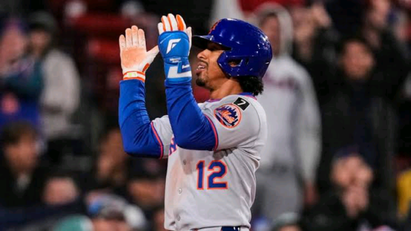 JUST NOW: Francisco Lindor of the Mets hits a solo home run against the Red Sox.
