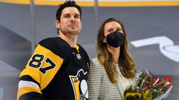 SHE SAID YES! Joy for the Hockey World as Sidney Crosby Proposes to Kathy Leutner in Heartwarming Home Surprise