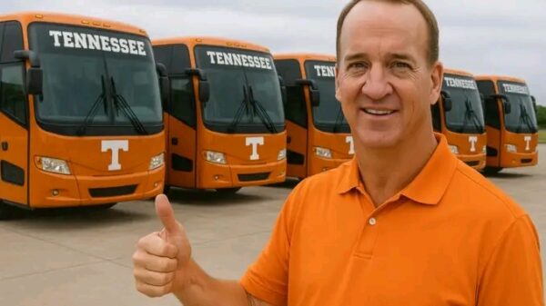 A HEARTFELT CONTRIBUTION: Peyton Manning Donates Five Luxury Buses to Tennessee Volunteers to Honor Legacy and Boost Transportation