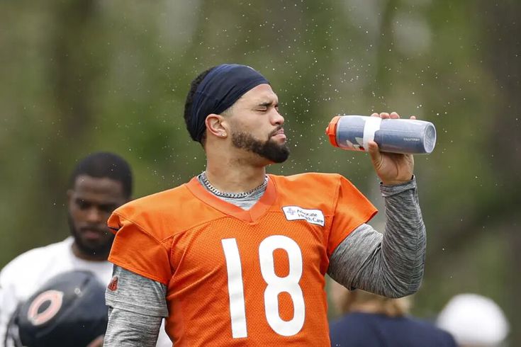 BREAKING: Chicago Bears Quarterback Caleb Williams Shows Injury Concerns On Day One Practice - GM Ryan Poles Reveal