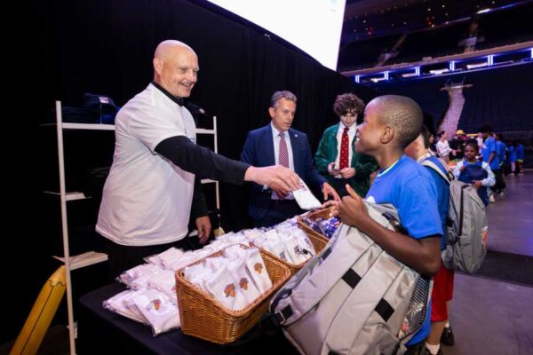 New York Rangers Legend Adam Graves Returns Back-To-School Charity Event At Madison Square Garden, Donating Over…