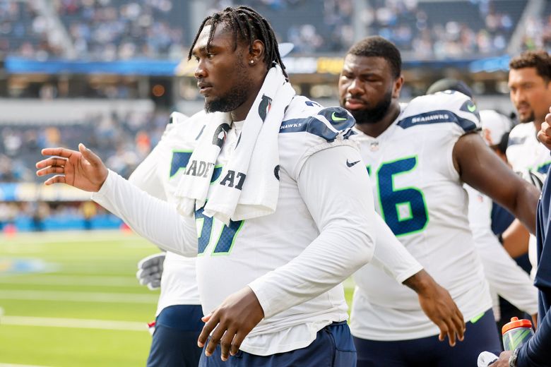 Klint Kubiak Announces LT Charles Cross's Return To Team For The Season