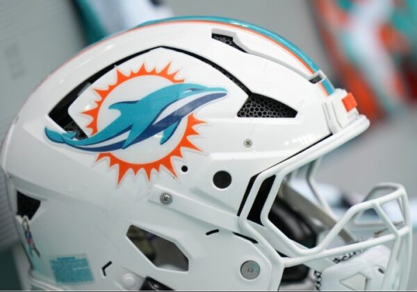 CONFIRMED: The Miami Dolphins Announced The New Signing Of Offensive Lineman Jalen McKenzie