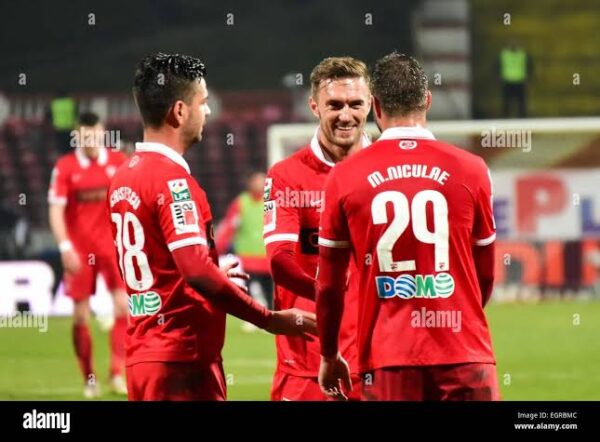 Breaking News: Dinamo București Star Midfielder Sidelined for Entire Season After Devastating Training Injury