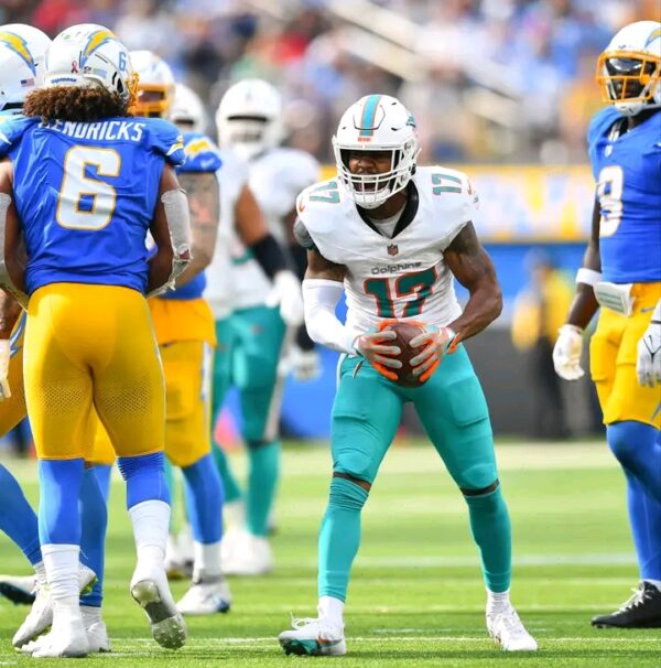 ESPN Report: Saints Eyeing Aggressive Move for Top WR, Jaylen Waddle Among Targets