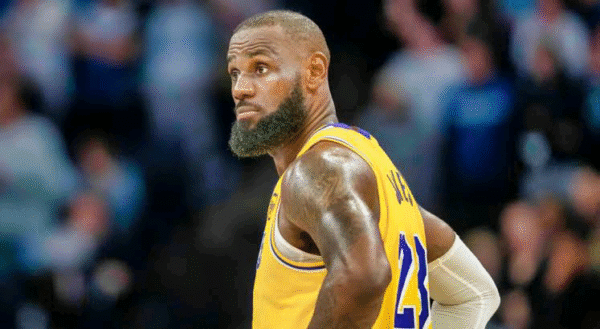 BLOCKBUSTER TRADE IDEA: Lakers Swap LeBron James for $50 Million Star